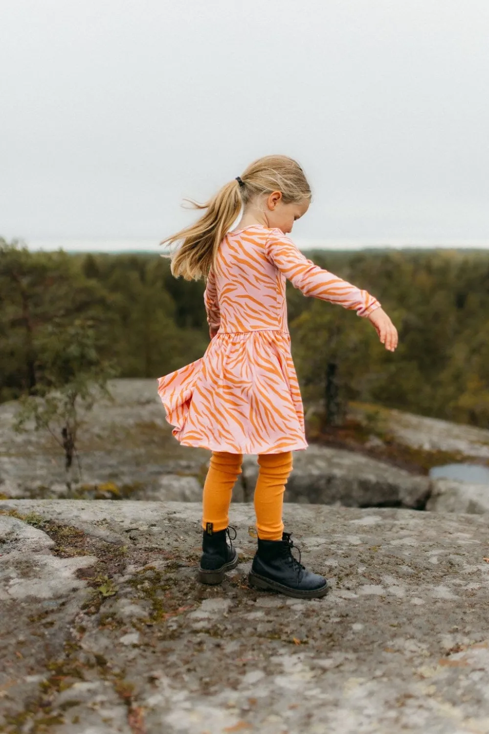 Metsola Flow Rib -Mekko | Icy Pink Store